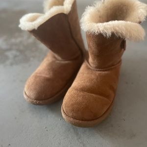 UGGS LIKE NEW